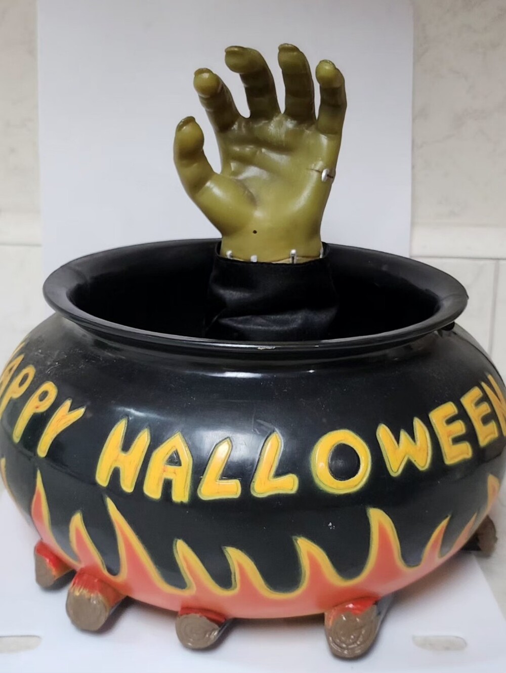 Vintage Gemmy Animatronic Trick-or-Treat Monster Hand Candy Bowl – Works Perfect
